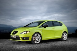 Leon Cupra R 250 1.jpg