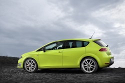 Leon Cupra R 250 2.jpg