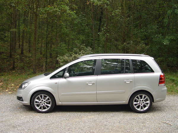 Voiture D occasion Opel Zafira 7 Places Brown