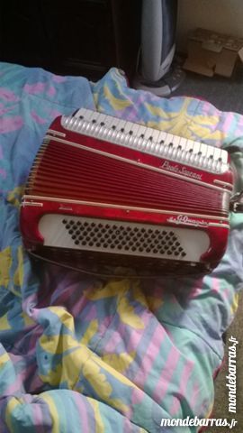 accord�on piano 350 Chamb�ry (73)