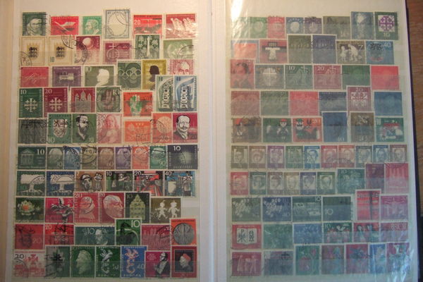 Album avec 1100 timbres diff�rent oblit�r� ALLEMAGNE 47 Hochfelden (67)