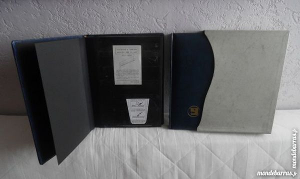 2 Albums de timbres neufs Yvert Tellier 10 Meaux (77)