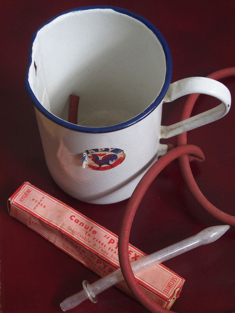 ANCIEN POT A LAVEMENT COMPLET AVEC CANULE 22 Fontaine-�toupefour (14)