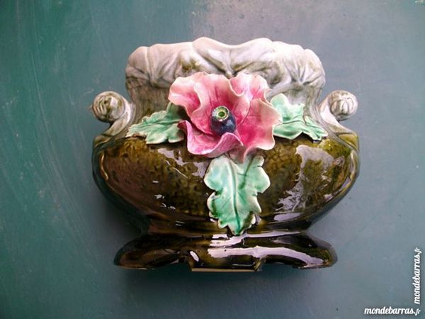 ancienne jardini�re en barbotine 15 Bogny-sur-Meuse (08)