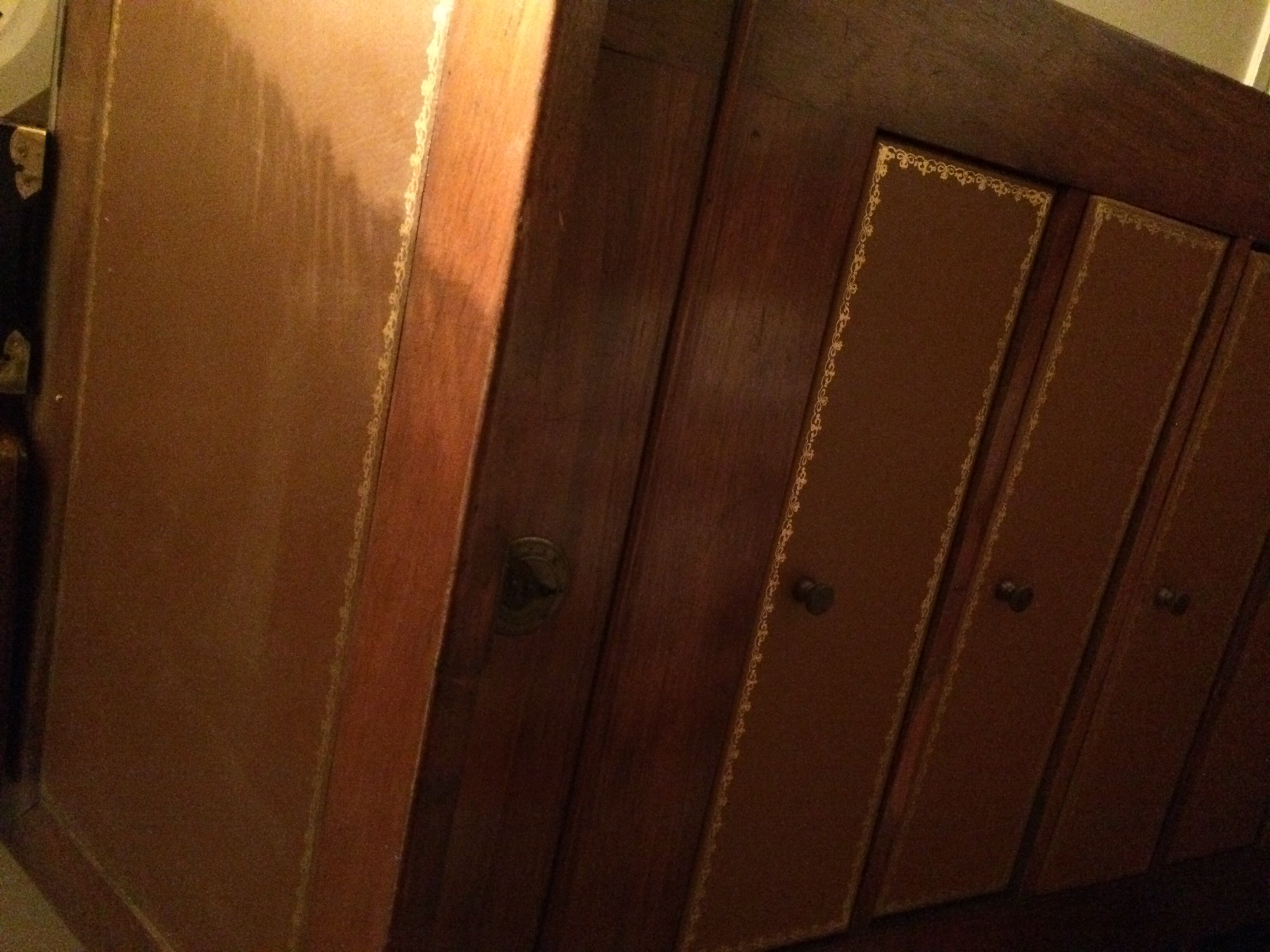 ANTIQUIT�S : CARTONNIER �CRITOIRE LOUIS PHILIPPE 650 Paris 3 (75)