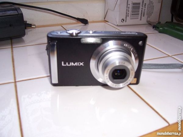 APPAREIL PHOTO LUMIX AVEC CORDON 40 Challans (85)