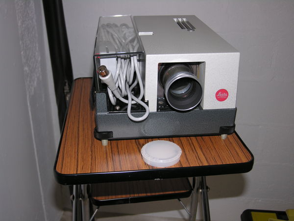 appareil de projection de diapos avec grand �cran et housse 70 Enghien-les-Bains (95)