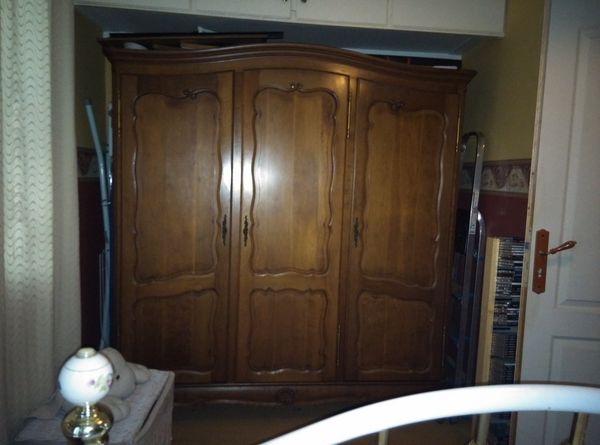 armoire en ch�ne 3 portes 100 Cambronne-l�s-Clermont (60)