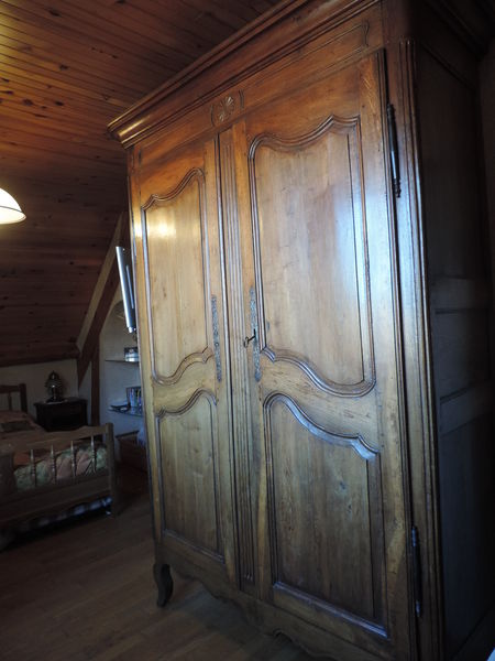 Armoire de style Louis XV 250 Limeil-Br�vannes (94)