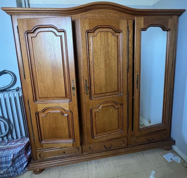 Achetez Armoire Armoire Occasion Annonce Vente S Vres Wb