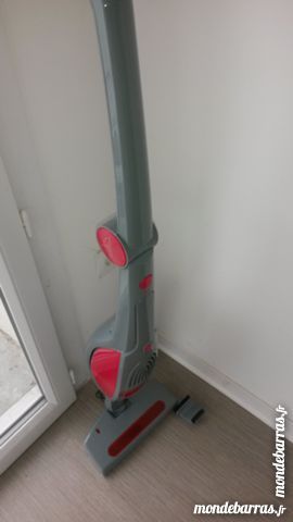 Aspirateur balai 2 en 1 40 Tourcoing (59)