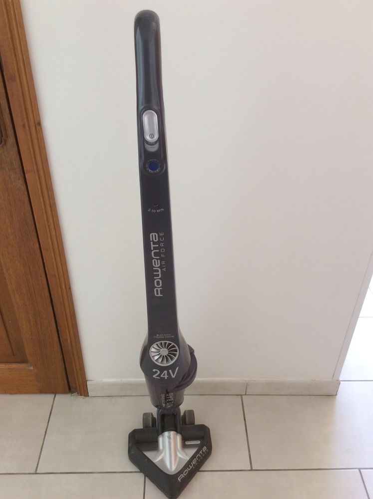 Achetez aspirateur balai occasion annonce vente à Ceyreste 13