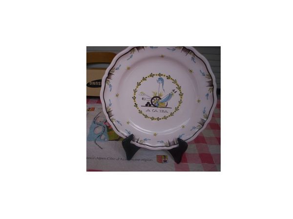 ASSIETTE MOUSTIER 0 Peipin (04)