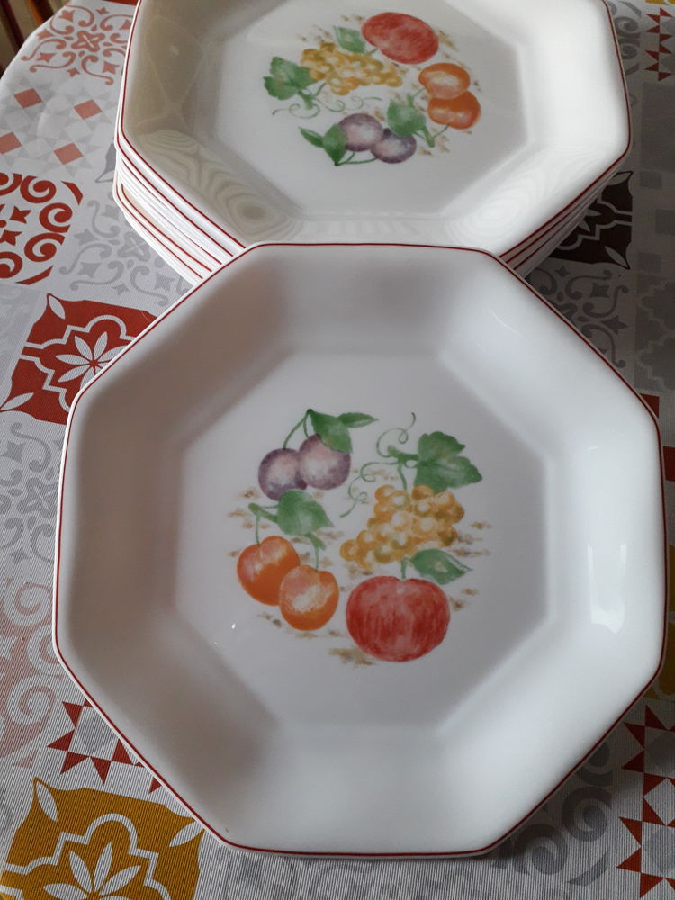 Achetez assiette plate 12 quasi neuf annonce vente à Rosselange 57