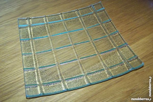 8 assiettes carr�es, NEUVES 10 Abbeville (80)