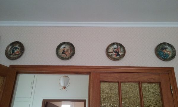 4 assiettes d�coratives sur activit�s du Sud-Ouest 36 Ch�lette-sur-Loing (45)