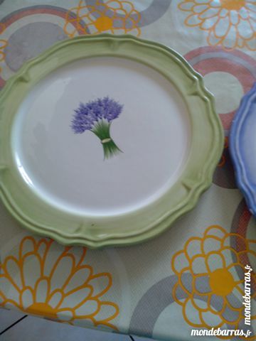 assiettes plates 10 Pia (66)
