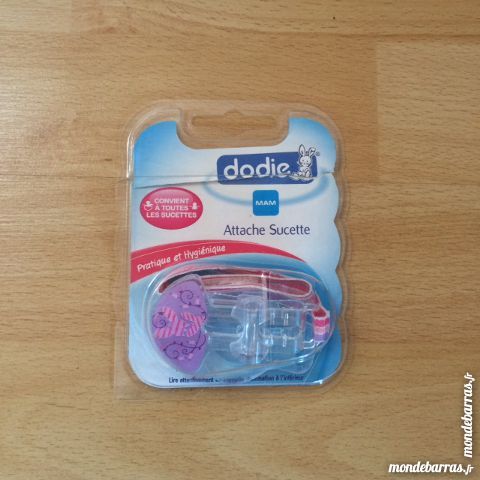 Attache sucette Dodie fille 2 Plou�gat-Moysan (29)