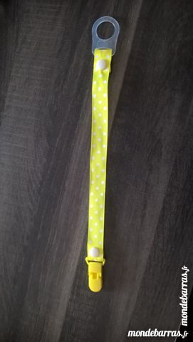 attache sucette 5 Langon (33)