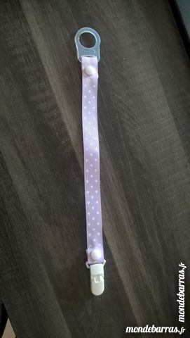 attache sucette 5 Langon (33)