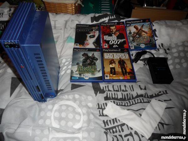 ps2 avec accessoires 100 Noyal-sur-Vilaine (35)