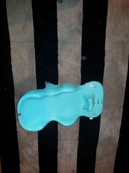 BAIGNOIRE BB BLEU 3 Sainte-Colombe (77)