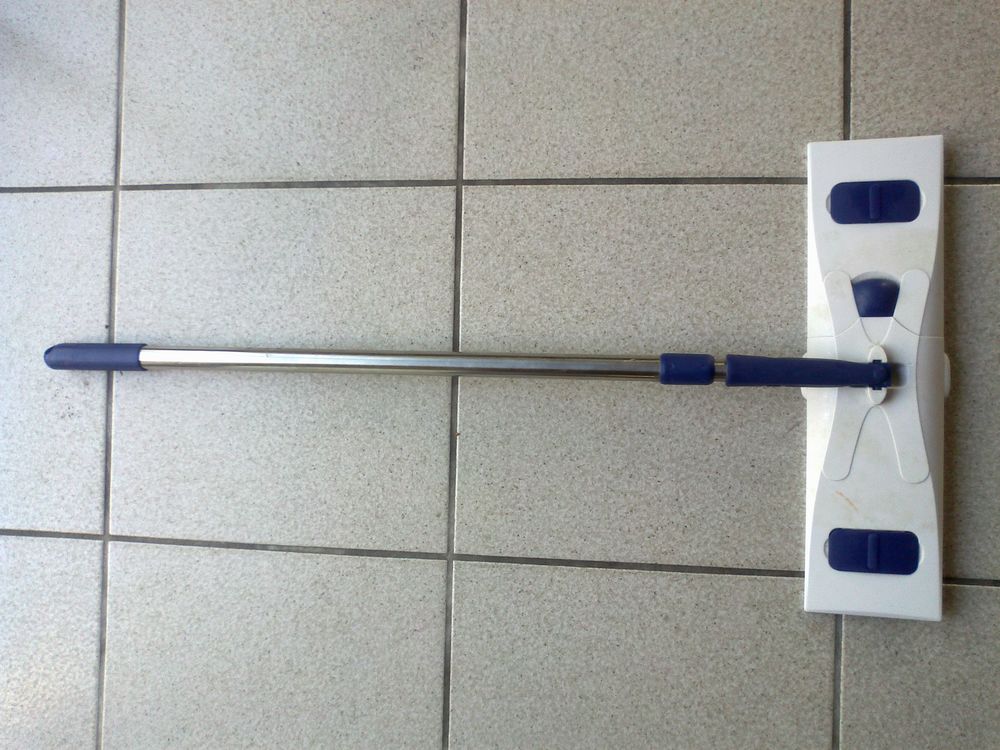 Balai t�lescopique 7 Challans (85)