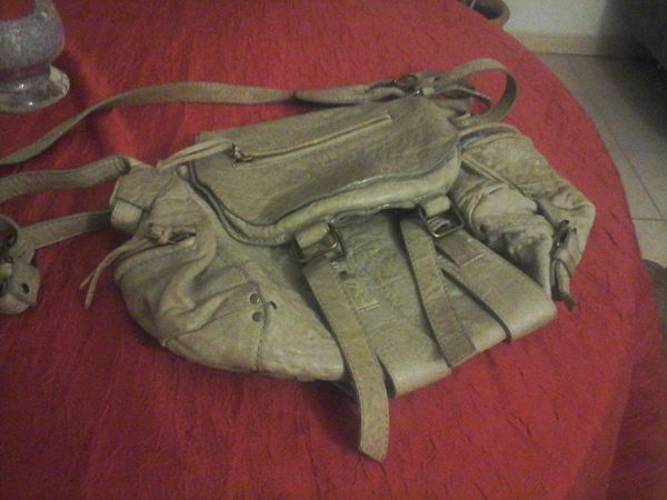 Sac bandouli�re cuir vieilli jerome dreyfuss 350 Bastia (20)