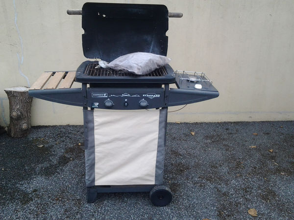 BARBECUE A GAZ ELDORADO CAMPINGAZ 50 Nostang (56)