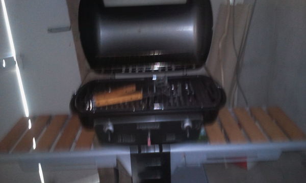 BARBECUE GRILL FOUR  GAZ 180 Montlu�on (03)