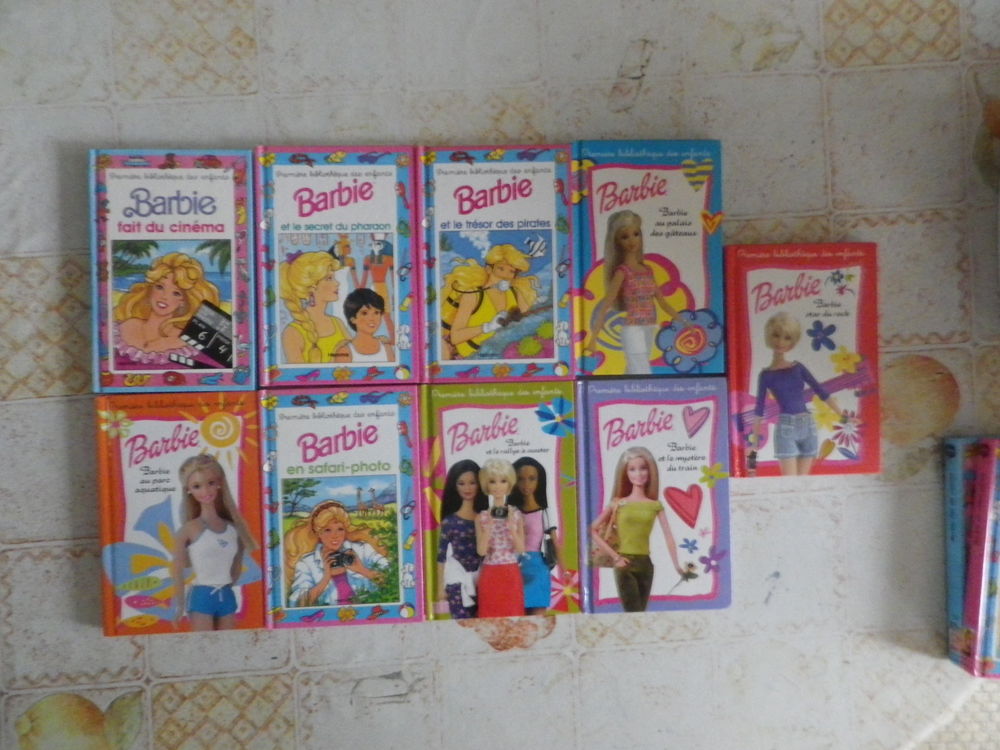 LOT DE 9 BARBIE 1ERE BIBLIOTHEQUE DES ENFANTS 8 Attainville (95)