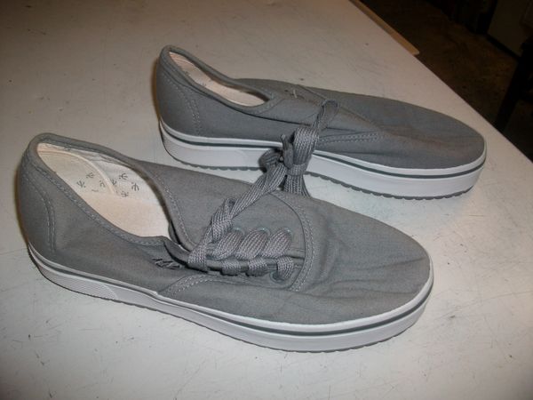 Basket Gris Club Med pointure 38-neuves- � 5 � 5 Bouxwiller (67)