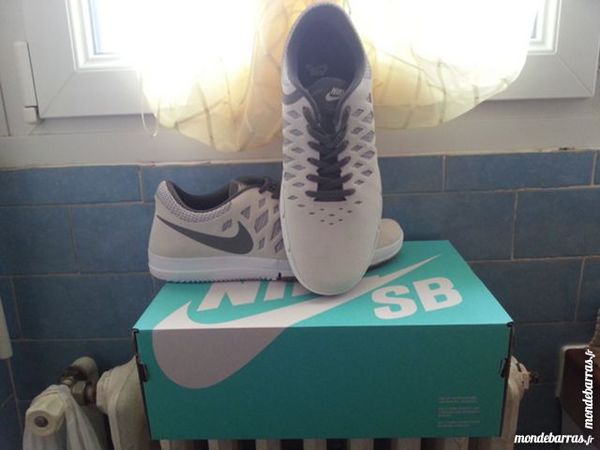 Basket nike free sb neuf 90 Jezainville (54)