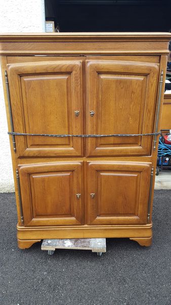  BEAU meuble TV  HI-FI  en CHENE MASSIF Haut de Gamme 300 Vias (34)