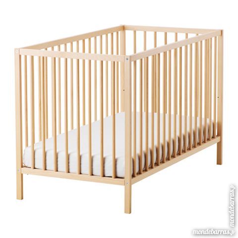 lit b�b� en bois 40 Marignane (13)