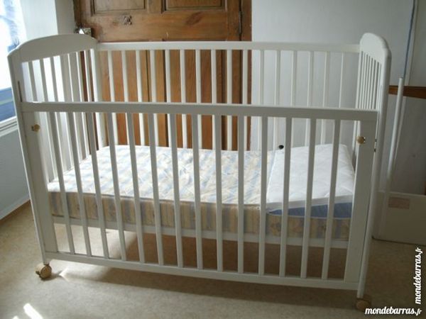 lit b�b� trois positions 200 Brignoles (83)