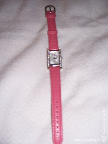 3 BELLE MONTRES FEMMES 20 Challans (85)