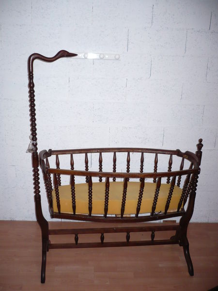 Berceau 1907 col de cygne 79 Choisy (74)