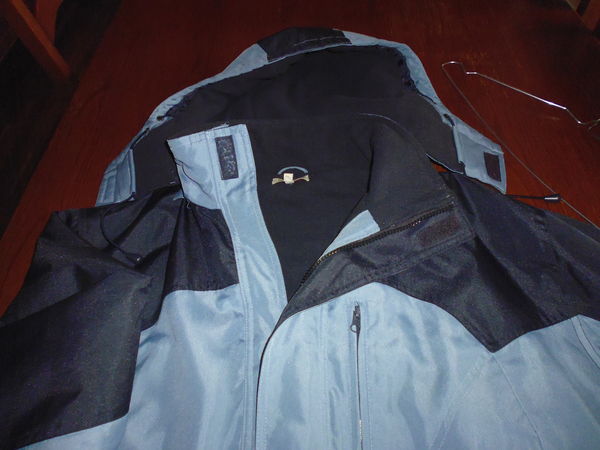 BLOUSON � capuche, chaud , T M. 15 Saint-Andr�-de-Cubzac (33)