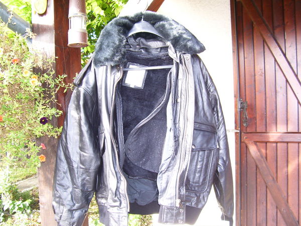 blouson cuir 70 Saint-Julien-de-Coppel (63)