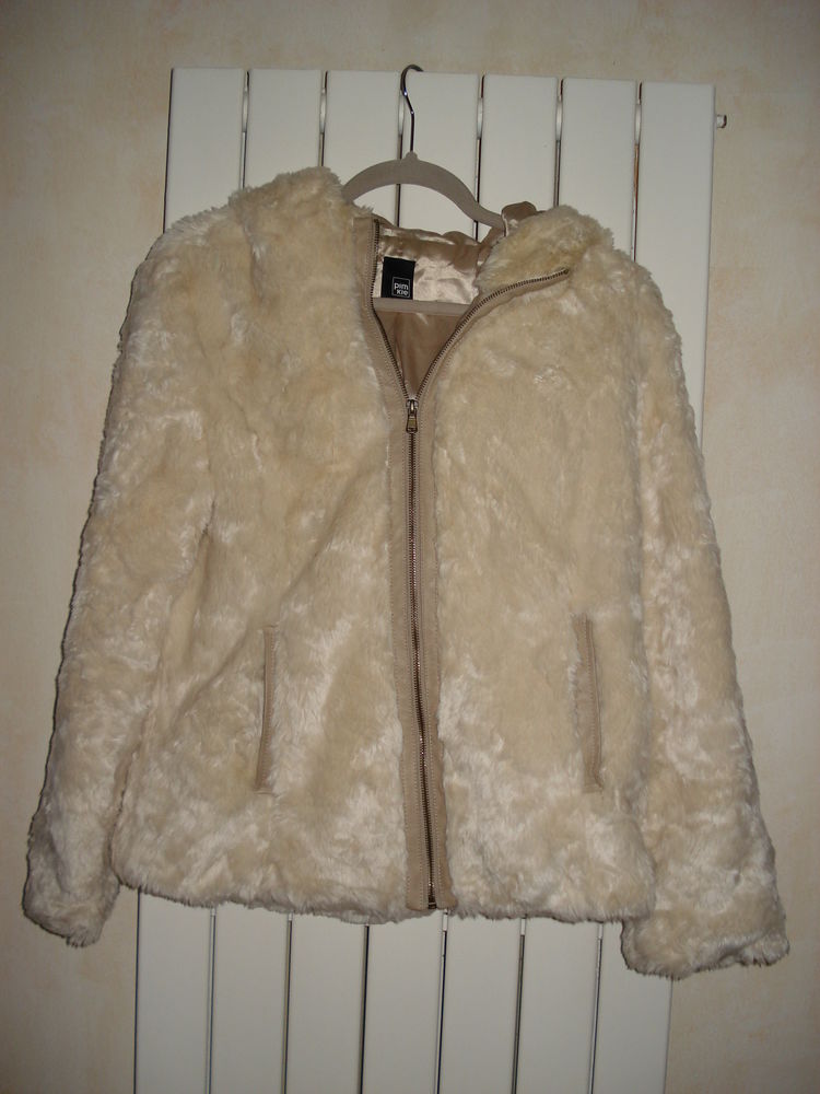 blouson fourrure synth�tique boucl�e couleur beige 0 Chaville (92)