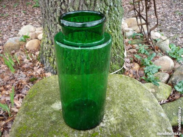 Bocal vert verre souffl� 25 Castres (81)