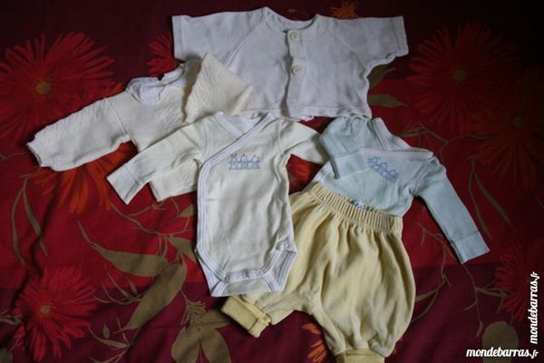 Lot  Body Veste Bas Gilet 1 mois Mixte MIROTON 1 Tournefeuille (31)