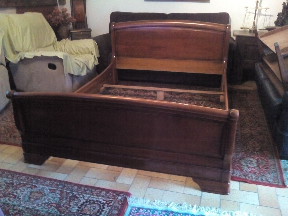 BOIS DE LIT MERISIER MASSIF 300 Limetz-Villez (78)