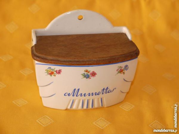 Bo�te � allumettes ancienne fa�ence de Lun�ville 15 Saint-Just-la-Pendue (42)