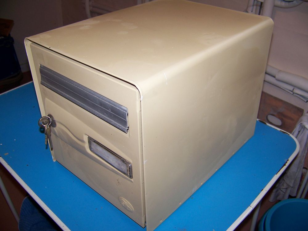 bo�te aux lettres 30 Auxerre (89)