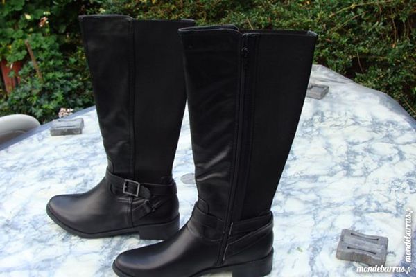 bottes couleur noire 15 Noyelles-Godault (62)