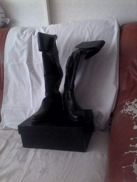 BOTTES NOIRES TYPE MOUSQUETAIRE 25 Ivry-sur-Seine (94)