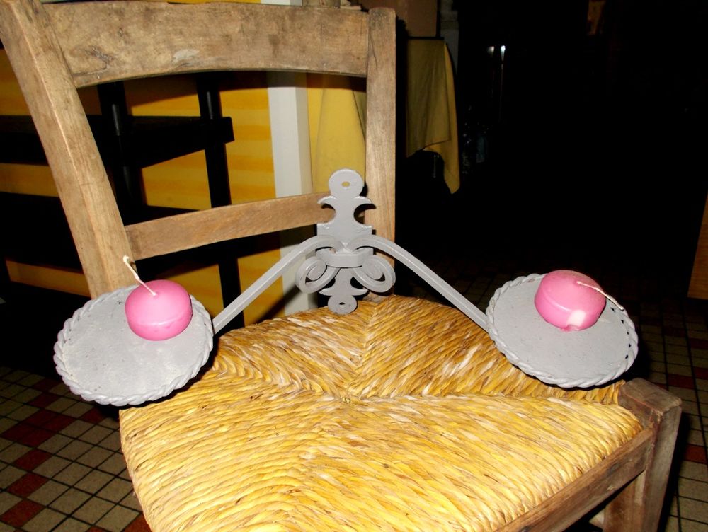 Bougeoir porte bougie en fer forg� ancien 35 Monflanquin (47)