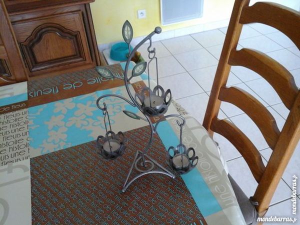 2 bougeoirs en fer forger 15 L�me (64)